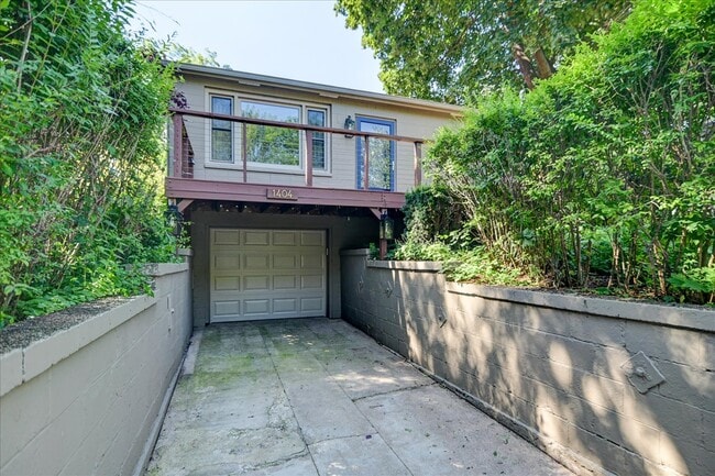 Photo - 1404 Wyldhaven Ave