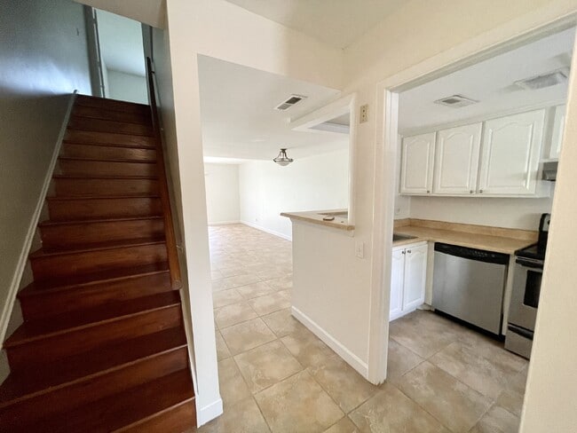 Building Photo - Island Living at 19 Hilton Head Cabana! Unit 19