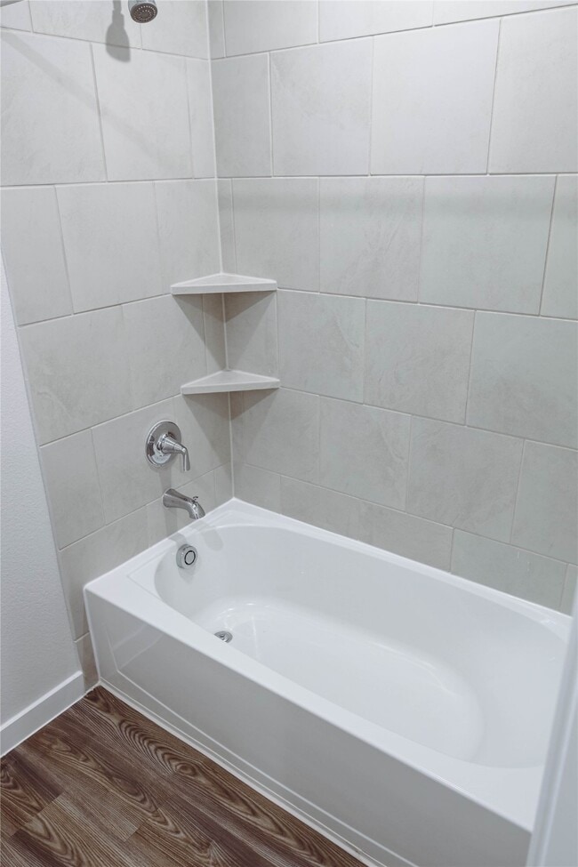 Building Photo - 211 Forest W St