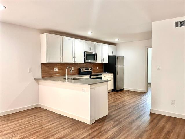 Photo - 125 E 8th St Unit 206