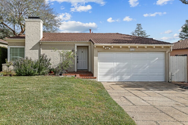 Building Photo - 1524 Coolidge Ave