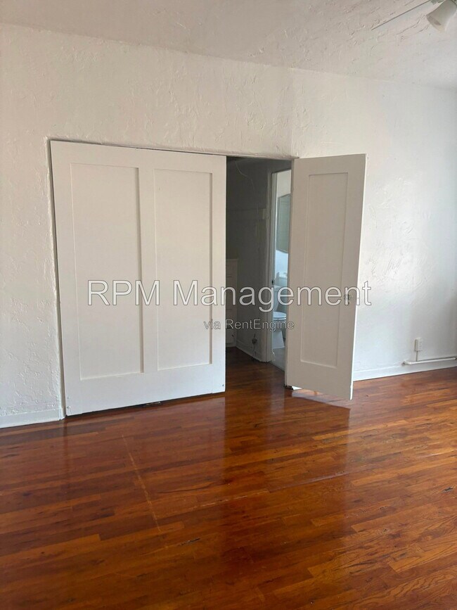 Photo - 1845 N Gramercy Pl Unit 304