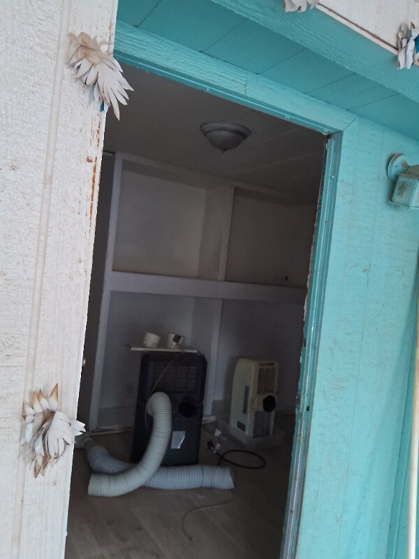 Photo - 3260 Thompson Ave