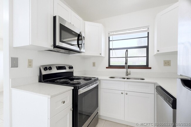 Photo - 1226 N Haverhill Rd Unit 4