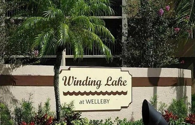 Building Photo - 10002 Winding Lake Rd Unit 202