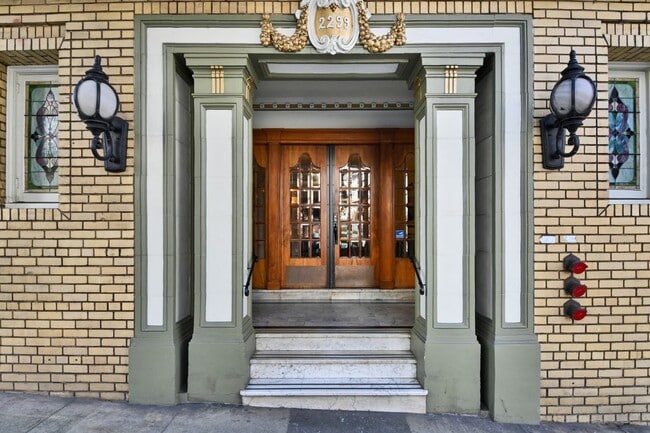 Photo - 2299 Sacramento St