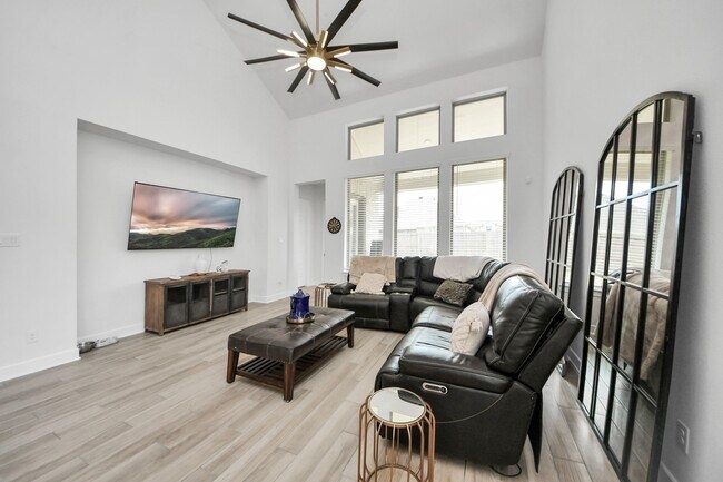 Photo - 31411 Weathered Cabin Ct