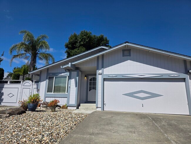 Photo - 4611 Harmony Pl