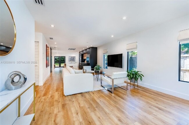 Photo - 412 NW 41st St