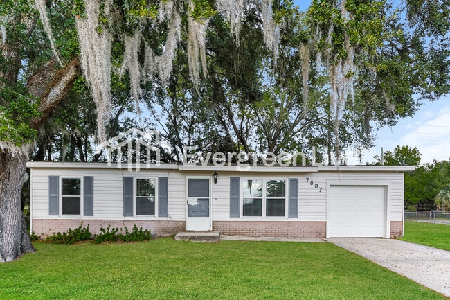 Building Photo - 7807 Knoll Dr N