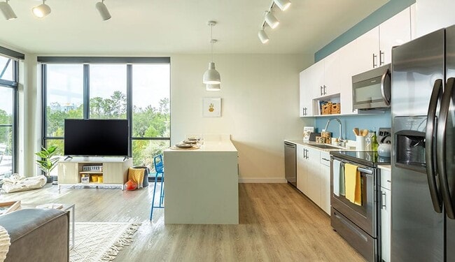 Photo - Hub Gainesville University