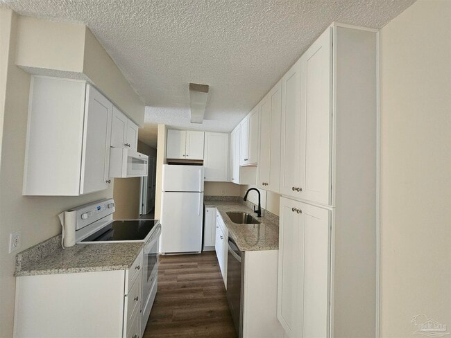 Photo - 3386 Pine Forest Rd