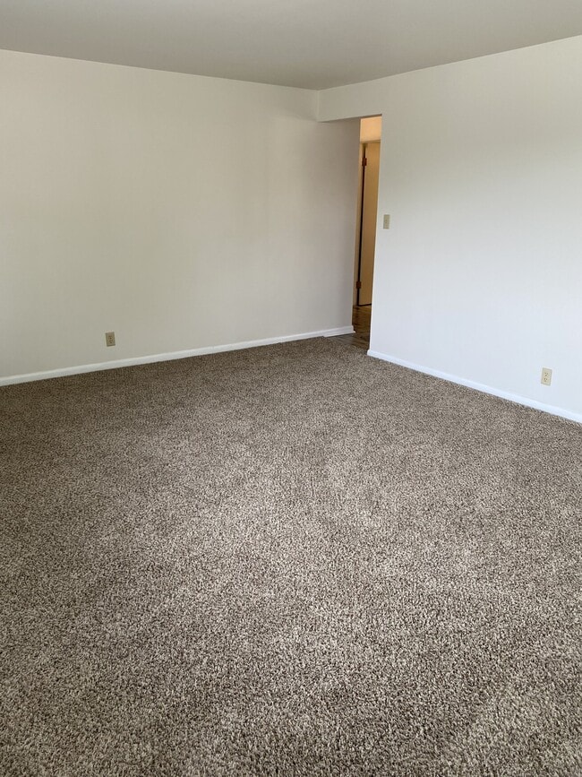 Photo - 4947 Charlemar Dr Unit 2