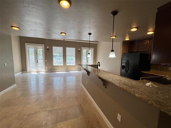 Photo - 325 NW 14th St