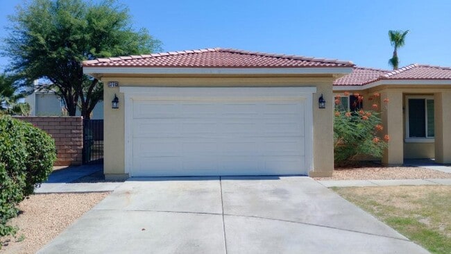Building Photo - NICE 4 BED/2 BATH HOME IN GATED COMMUNITY