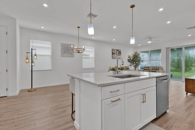 Photo - 12736 SW Eleanor Dr
