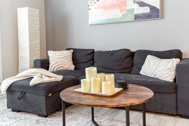 Photo - 21228-21291 91 Ave NW Unit SI ID1337795P