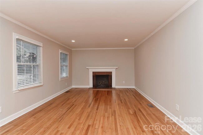 Photo - 420 Seneca Pl