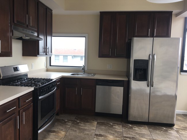 Photo - 190 Culver Ave Unidad 302