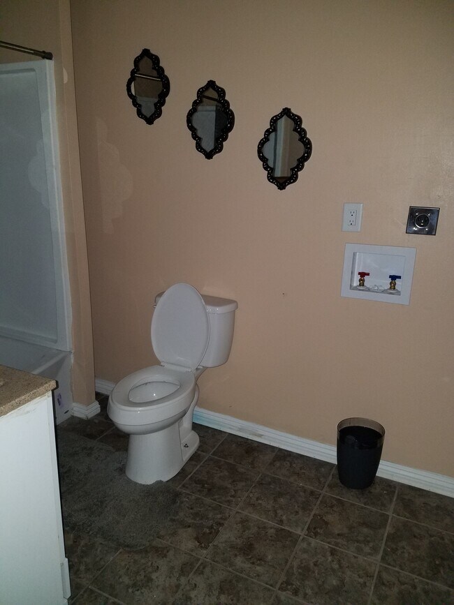 Photo - 3123 Urquhart St Unidad Rear