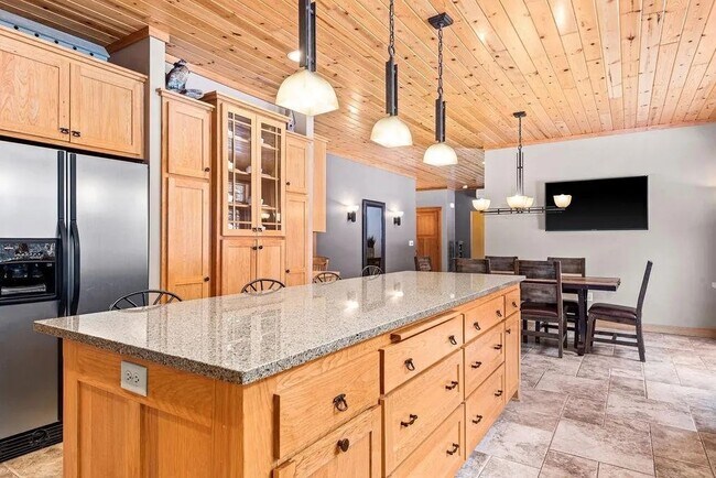 Photo - 28125 Sunny Beach Rd