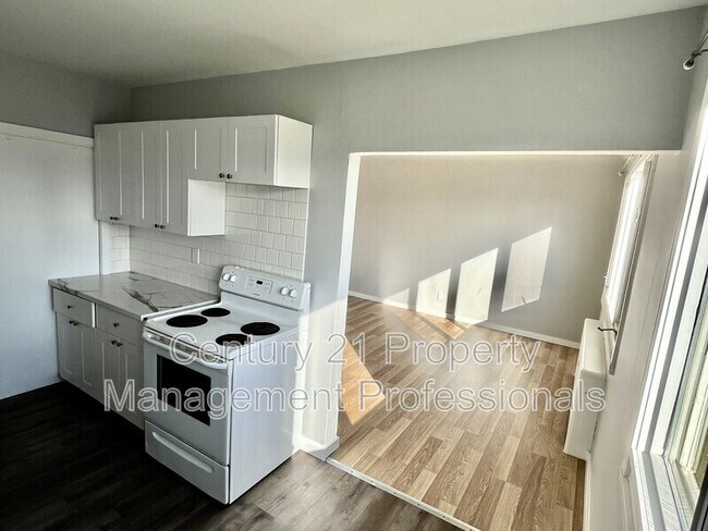 Photo - 11235 117 St NW Unit 2