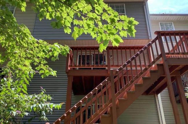 Photo - 659 Realm Ct W