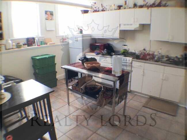 Photo - 17 Barrows St Unit B