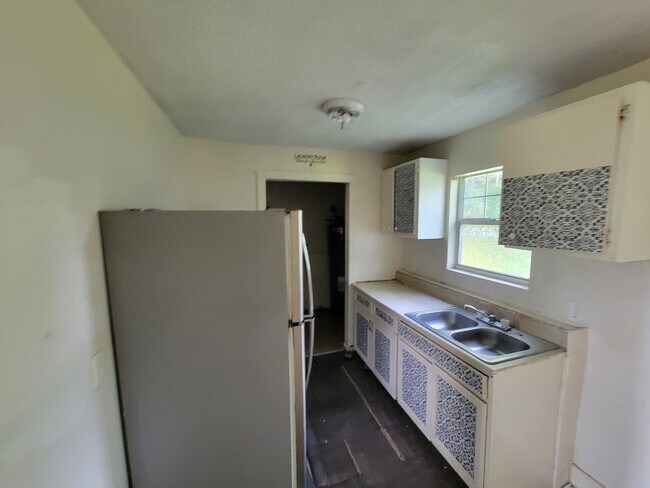 Photo - 713 Cedar St