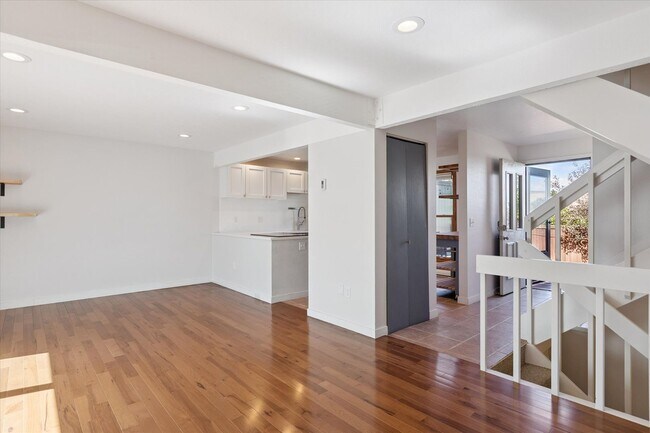 Photo - (PRICE DROP) Beautiful & Large 4-Bd 2.5-Ba...