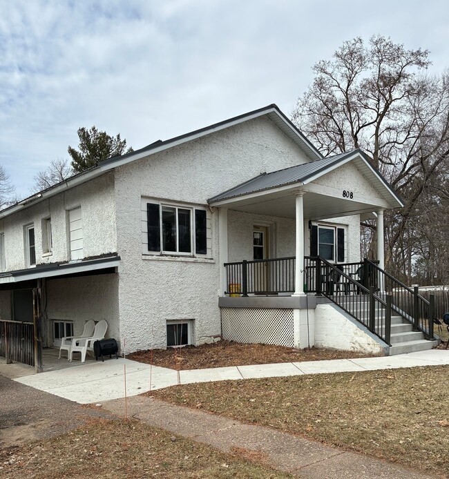 Building Photo - 808 Jefferson Ave