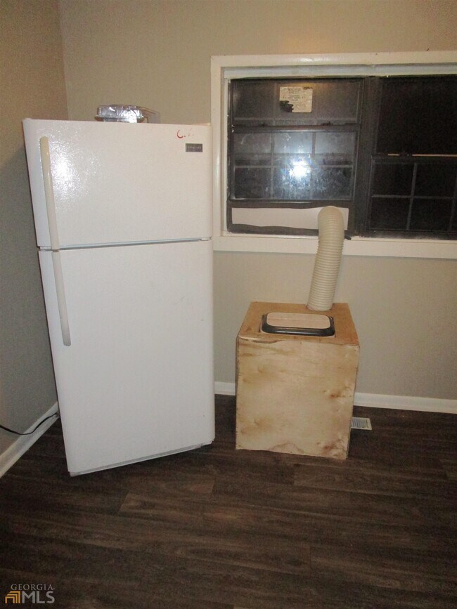 Photo - 3433 Hollingsworth Rd