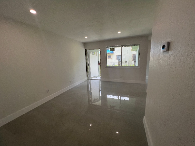 Photo - 5300 NW 25th Ave