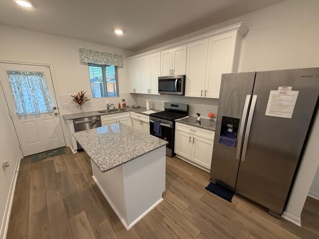 Photo - 14731 Maple Pond Pl