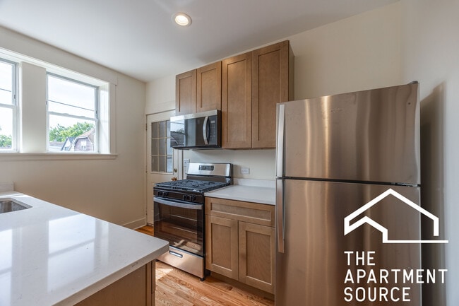 Photo - 3349 W Balmoral Ave Unit 1