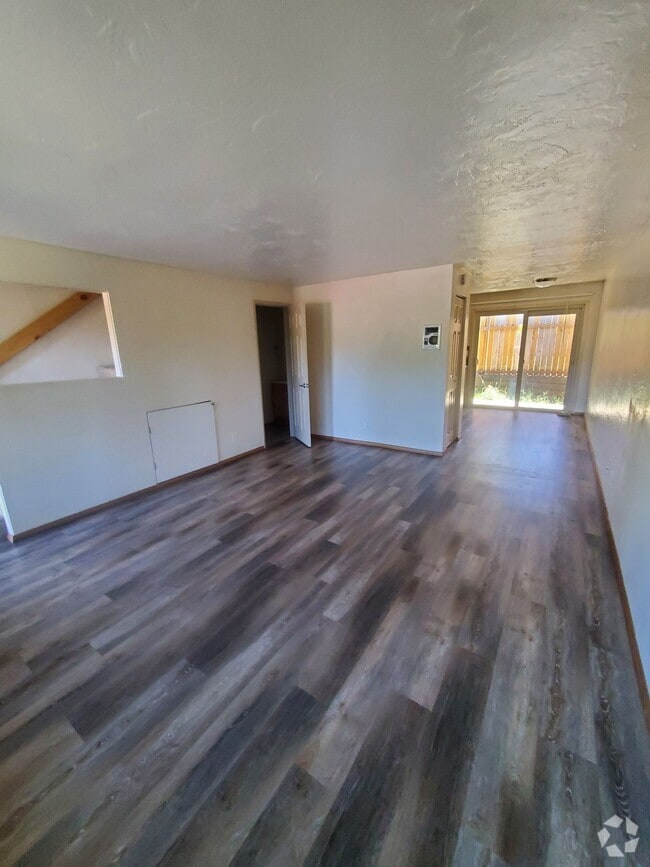 Building Photo - 24892 Hunter Ave Rental