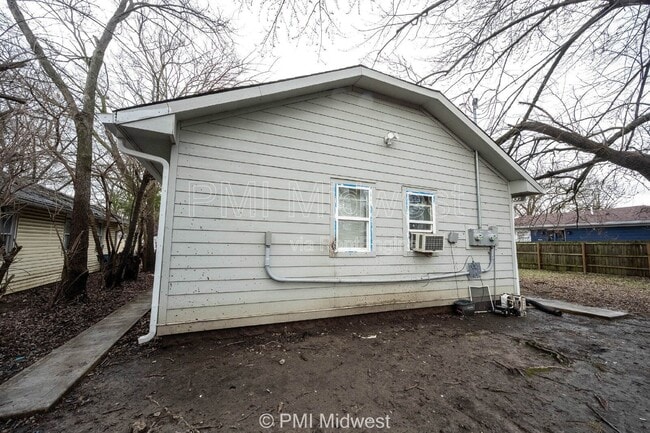 Photo - 2930 N Dearborn St Unidad B