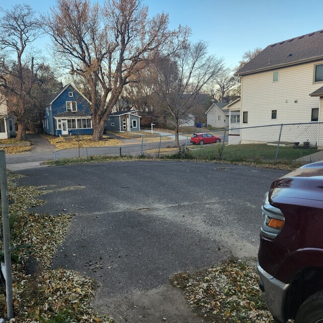 Photo - 468 Beaumont St Unit 2