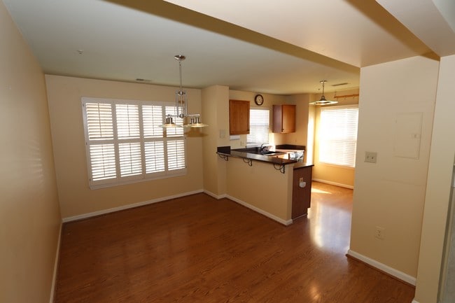 Dining Room - 174 Kendrick Pl Unit 26