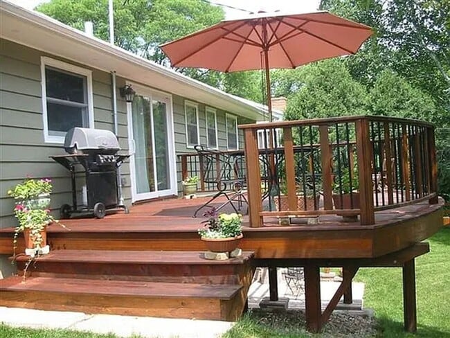 717 Anthony Ln