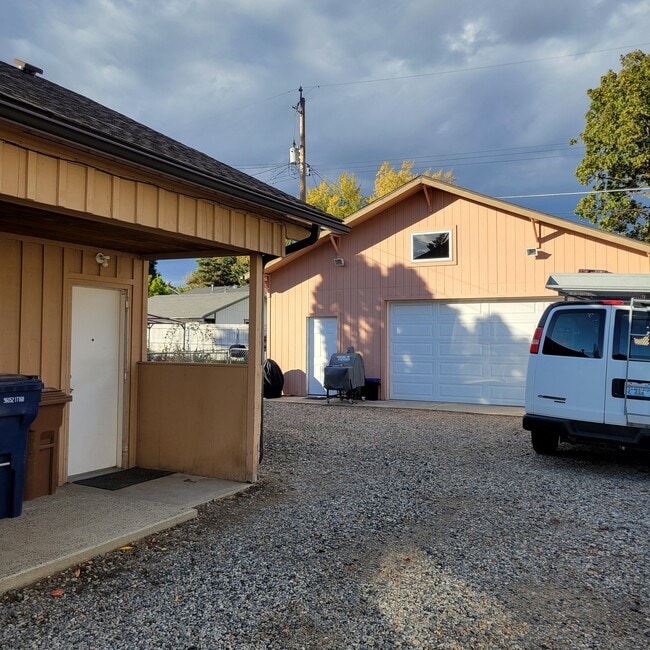 Photo - 3503 E 33rd Ave