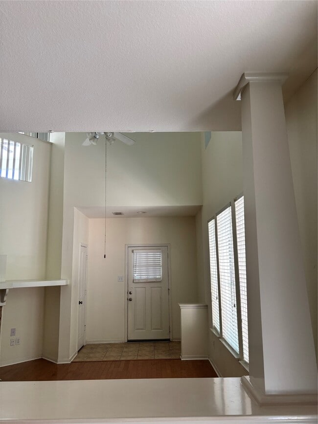 Photo - 16 Scarlet Woods Ct