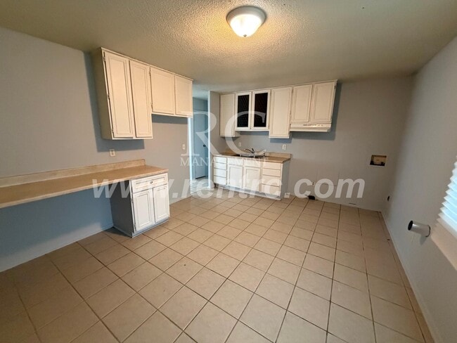 Photo - 803 Skyline-