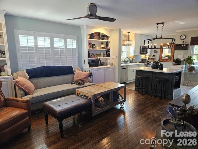 Photo - 4820 Gilmore Dr