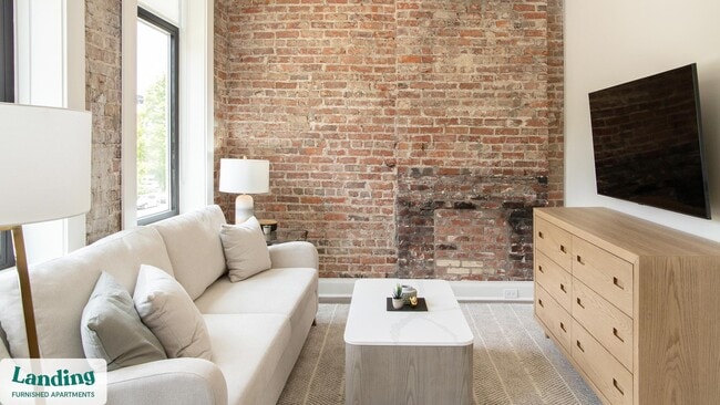 Photo - 425 20th St S Unit 211.579035