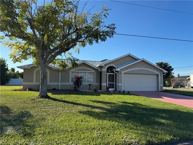 Building Photo - 210 Plainfield St