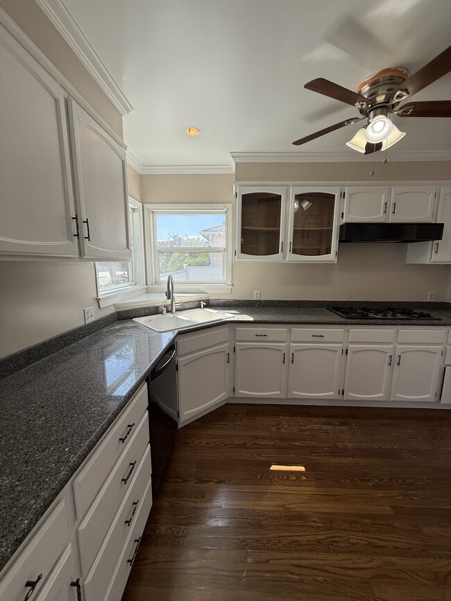 Photo - 3111 Jeffries Ave