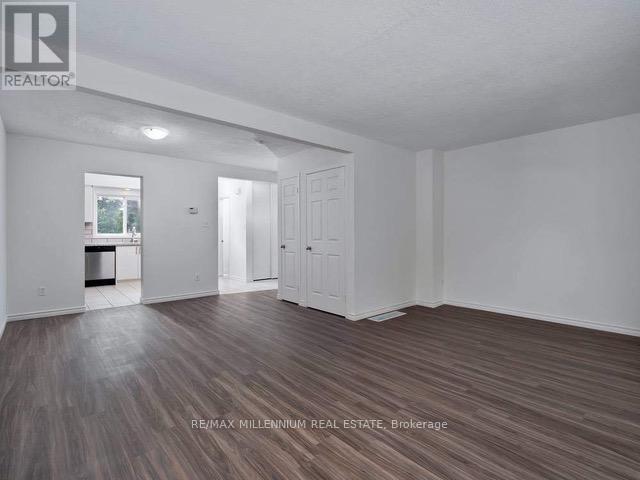 Photo - 414 Stone Rd W