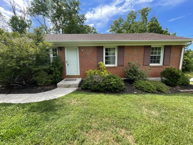 Building Photo - 1139 Ardmore Dr
