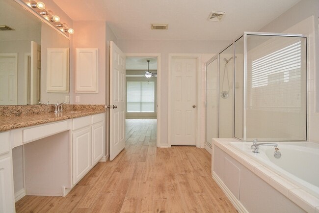 Building Photo - 4007 Gazebo Ln